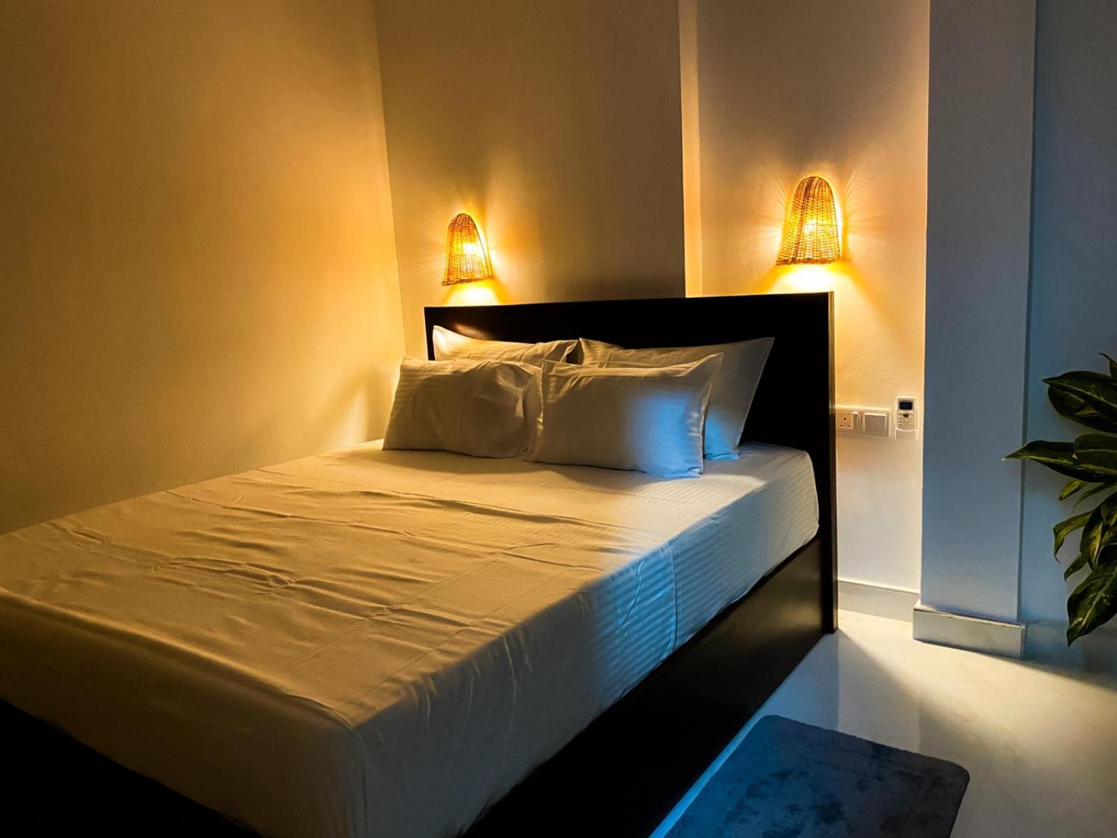 The Bay House Hotel Уелигама Екстериор снимка