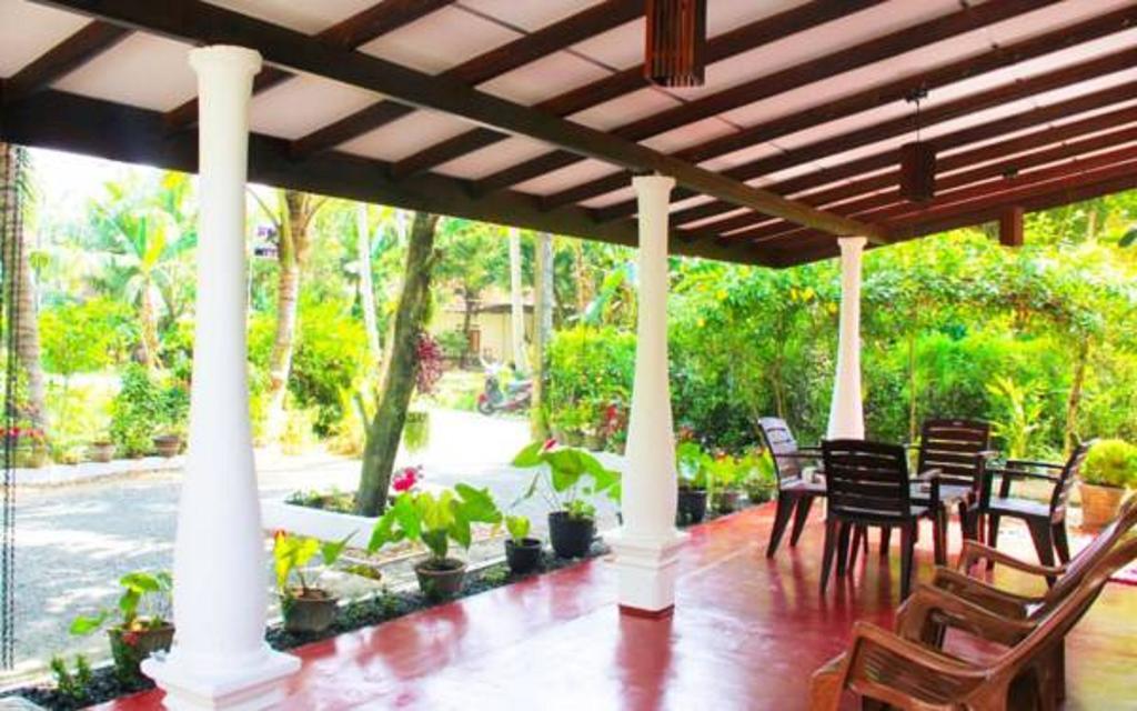 The Bay House Hotel Уелигама Екстериор снимка